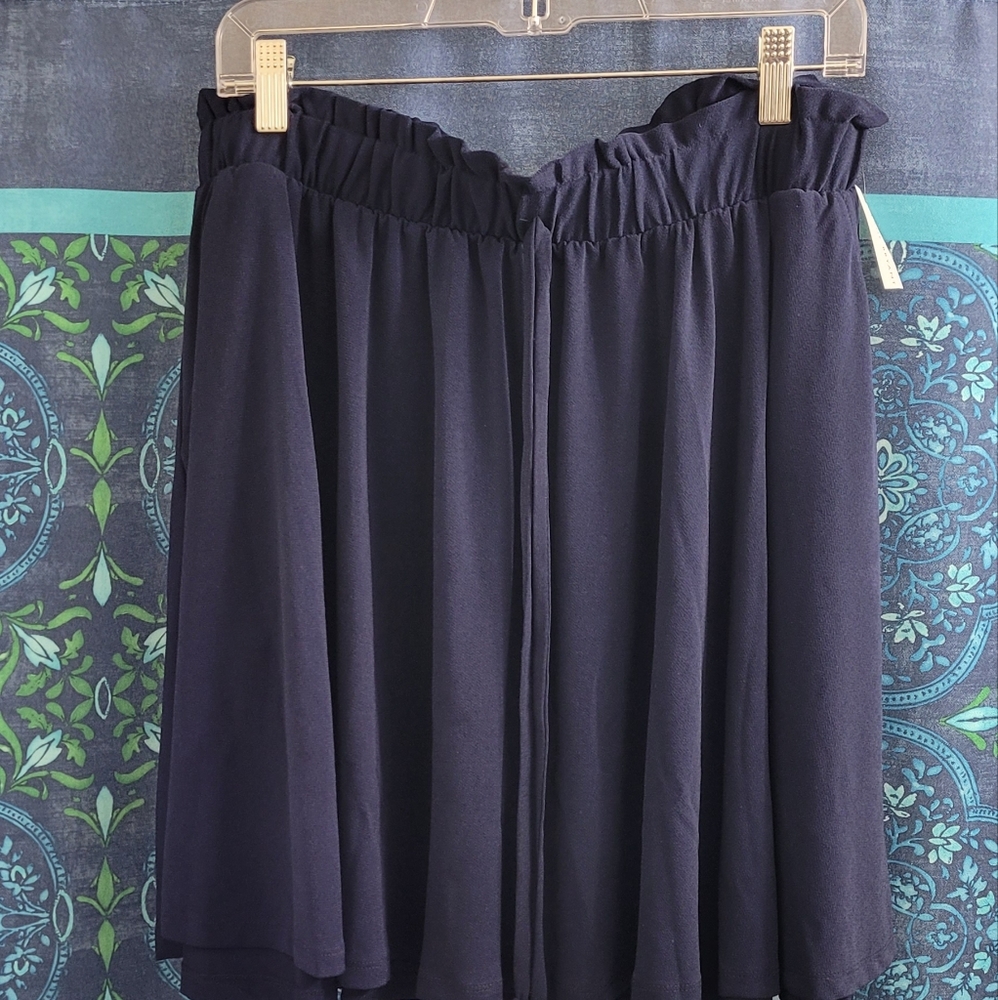 LB Crepe Mini Skater Skirt